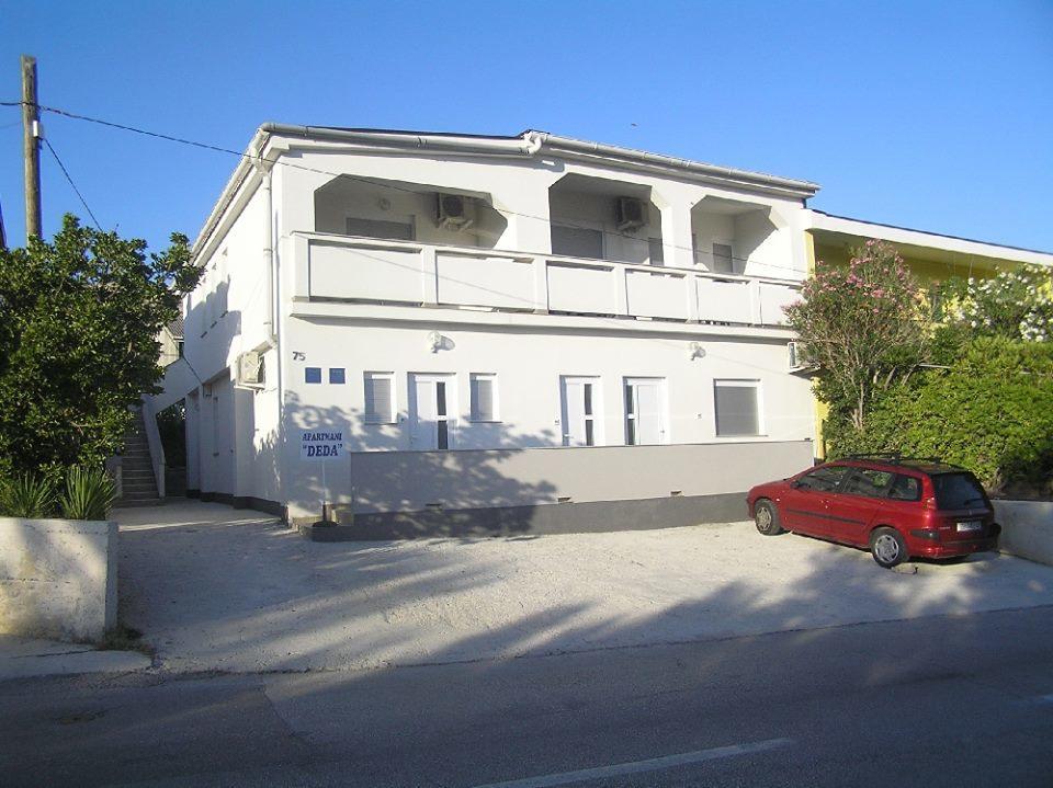 Deda Apartments باغ المظهر الخارجي الصورة